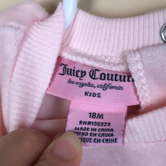 NWT Juicy Couture Kids Baby Girl Heart Spell Out Velour Long Sleeve Body Suit